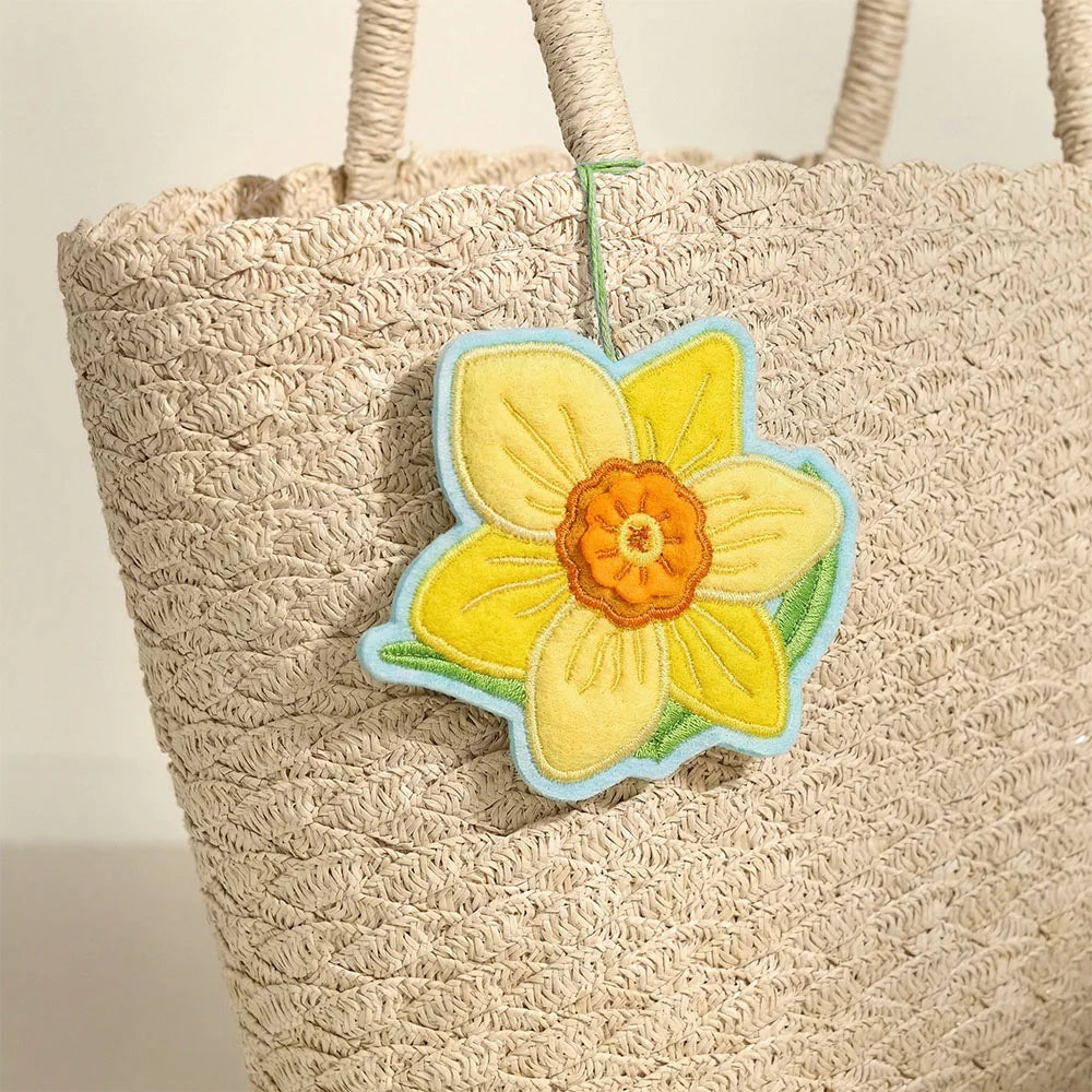 Sunny Daffodil HeartFelt Charm Card™