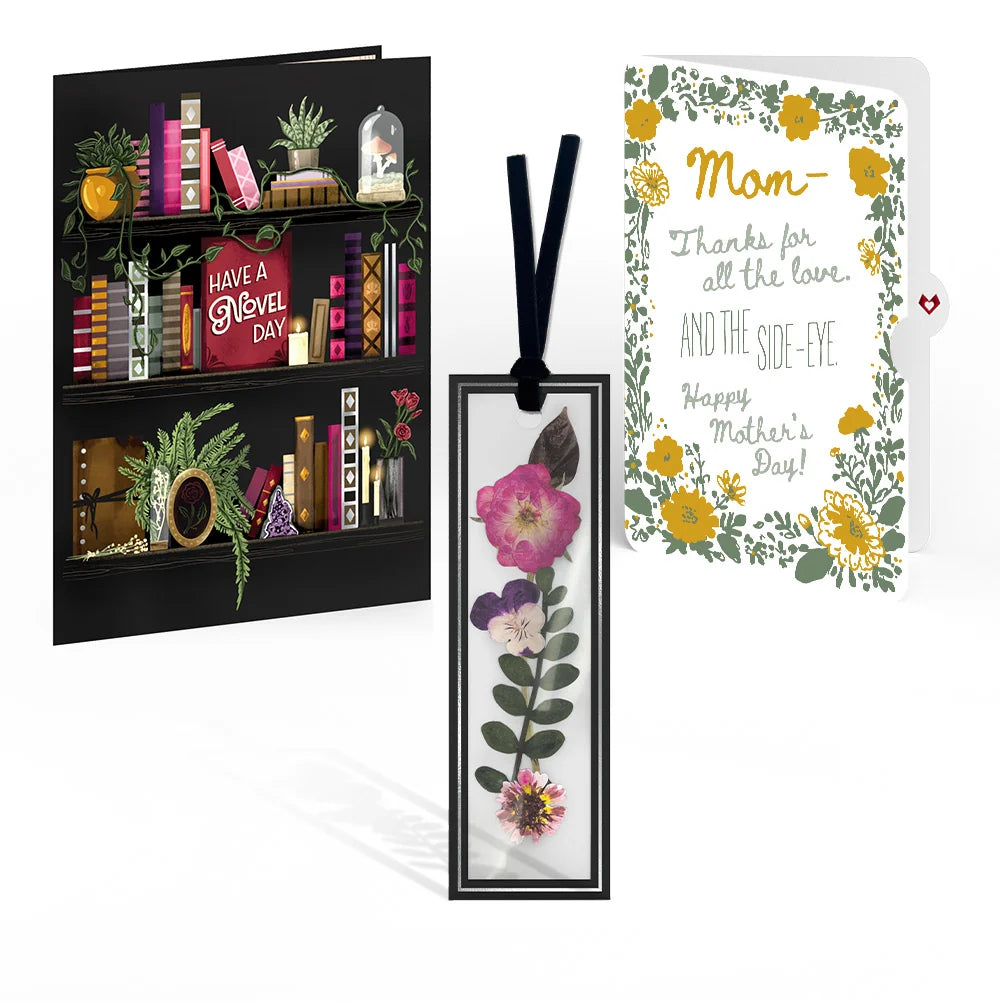 Novel Day Mother’s Day Petal Pressed™ Bookmark Card and Golden Wildflower Frame Sentiment Set for Mom